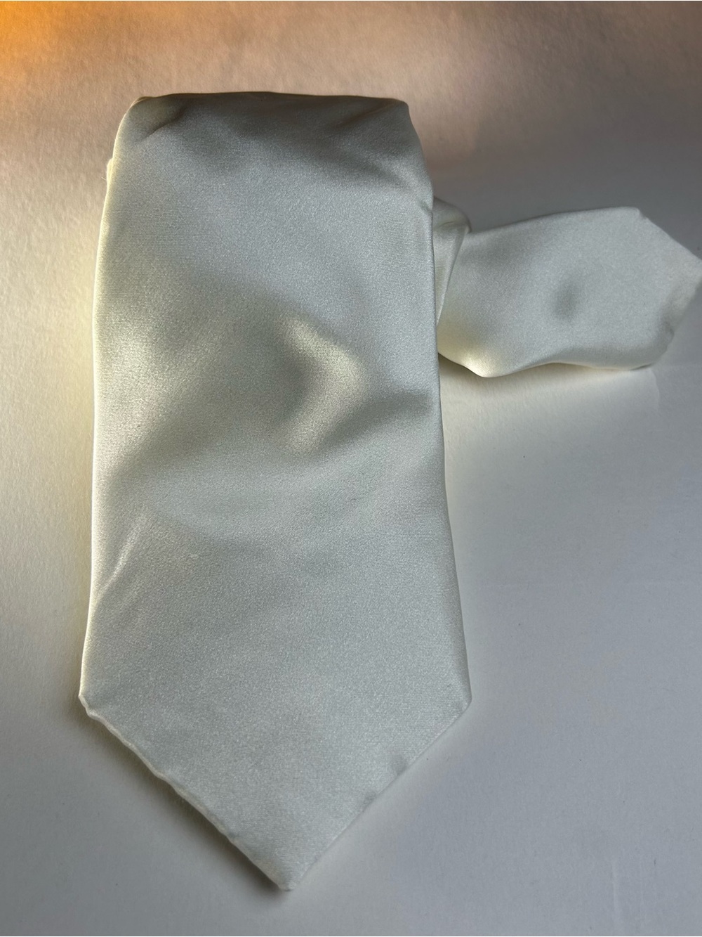 Pronto Uomo Satin Tie in White